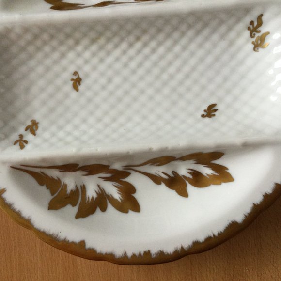 Hand painted Porcelain de France three section serving plate gold leaves - Picture 4 of 5